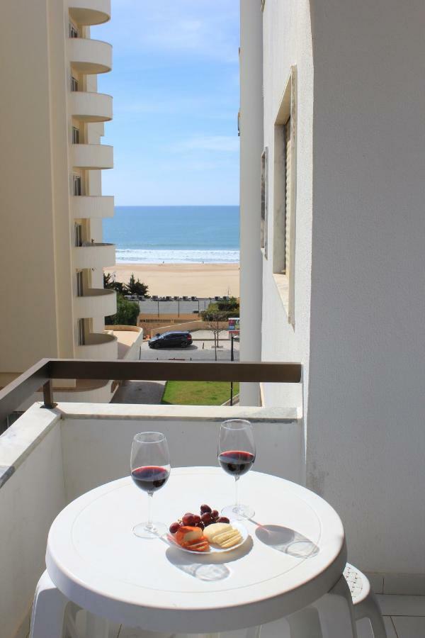 Casa Praia By Real Life Concierge - Beachfront Lovely Apartment Portimao Exterior photo